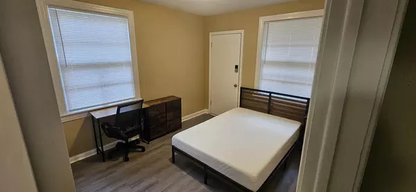 Coliving in College Park JAX - Northside, Jacksonville