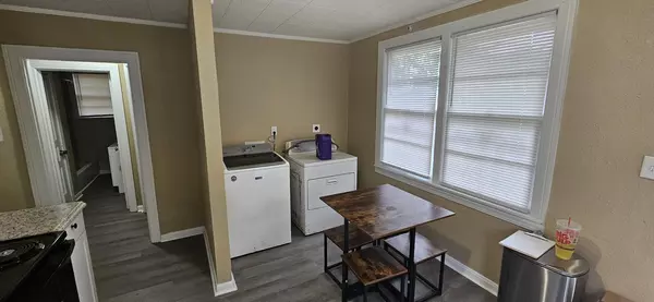 Coliving in College Park JAX - Northside, Jacksonville