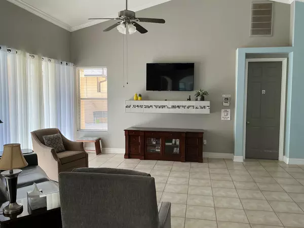 Coliving in Lehigh Acres - Fort Myers, Fort Myers
