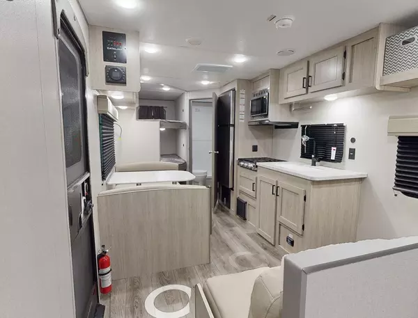 Coliving in Live Oaks Square - East Tampa, Tampa