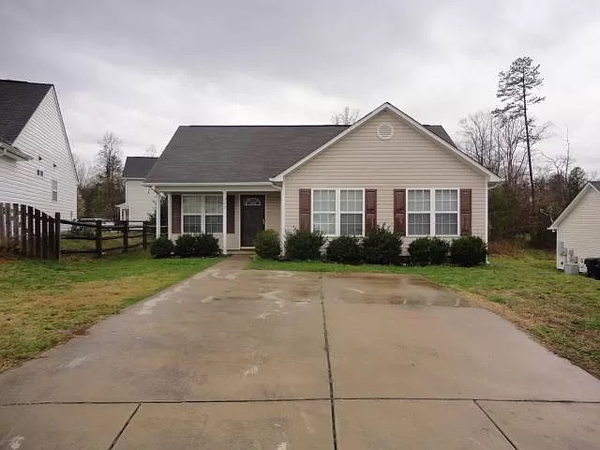 Coliving in Coulwood West - West Charlotte, Charlotte