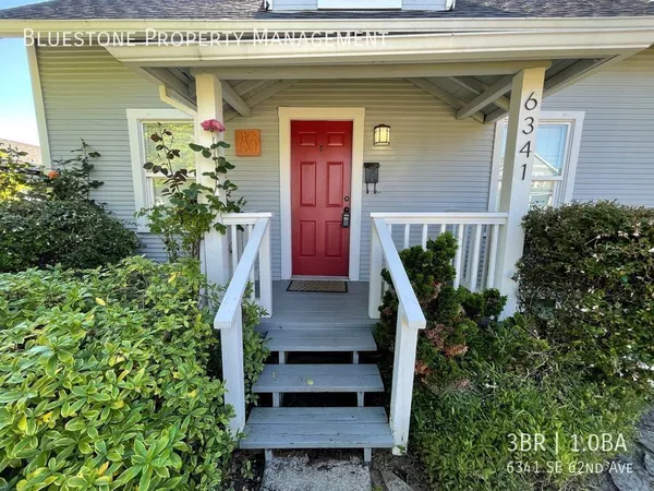 3 bedrooms apartment for rent in Brentwood-Darlington - SE Portland, Portland