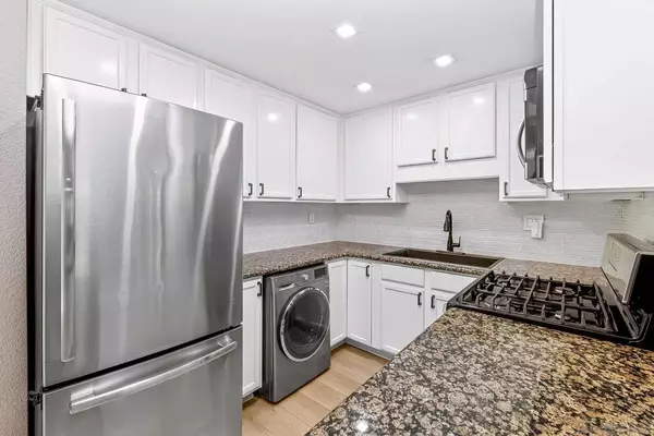 3 bedrooms apartment for rent in Talmadge - Inland, San Diego