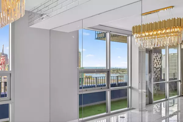 2 bedrooms apartment for rent in Gaslamp - Central SD, San Diego