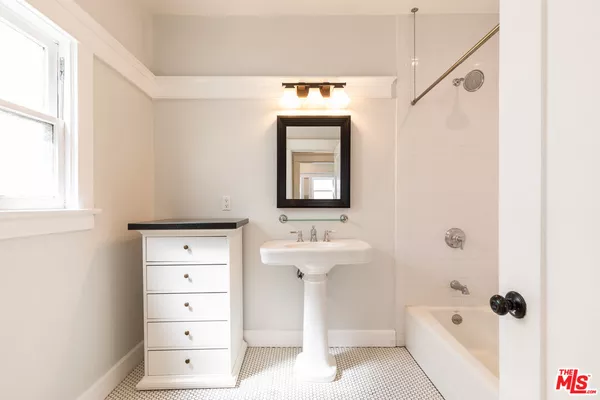 2 bedrooms apartment for rent in Mid Wilshire - Central Los Angeles, Los Angeles