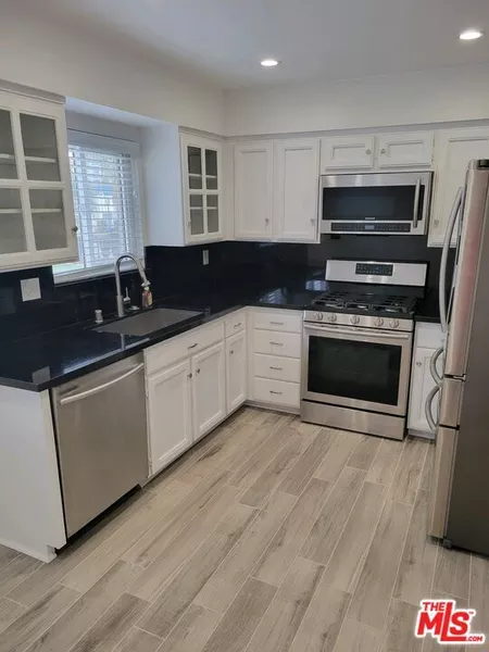 2 bedrooms apartment for rent in Pico Robertson - Westside / South Bay, Los Angeles