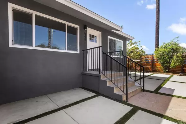 2 bedrooms apartment for rent in Logan Heights - Central SD, San Diego