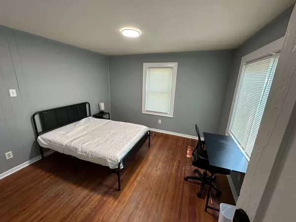 Coliving in Hope Valley - Durham, Raleigh