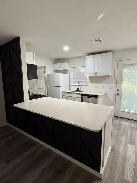 Coliving in University Hills - East Austin, Austin