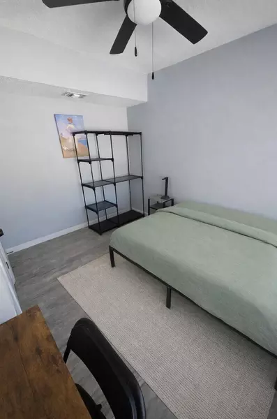 Coliving in Live Oaks Square - East Tampa, Tampa