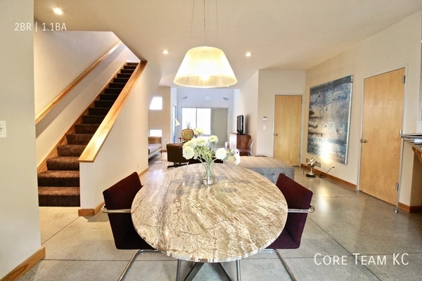 2 bedrooms apartment for rent in Midtown-Westport - KCMO, Kansas City