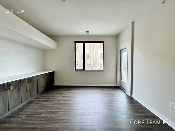 2 bedrooms apartment for rent in Brookside - KCMO, Kansas City