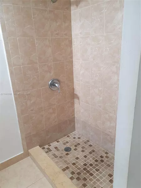 2 bedrooms apartment for rent in Tamiami - Miami Dade, Miami