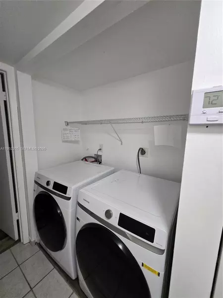 2 bedrooms apartment for rent in Tamiami - Miami Dade, Miami