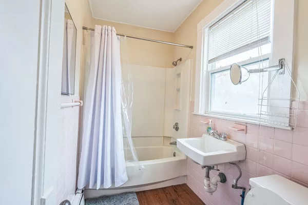 4 bedrooms apartment for rent in Avon Hill - Cambridge, Boston