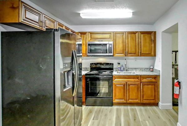 Coliving in Ybor City - Central Tampa, Tampa