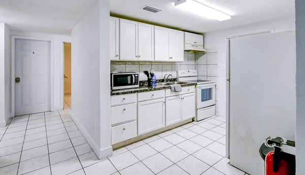 Coliving in University - North Tampa, Tampa