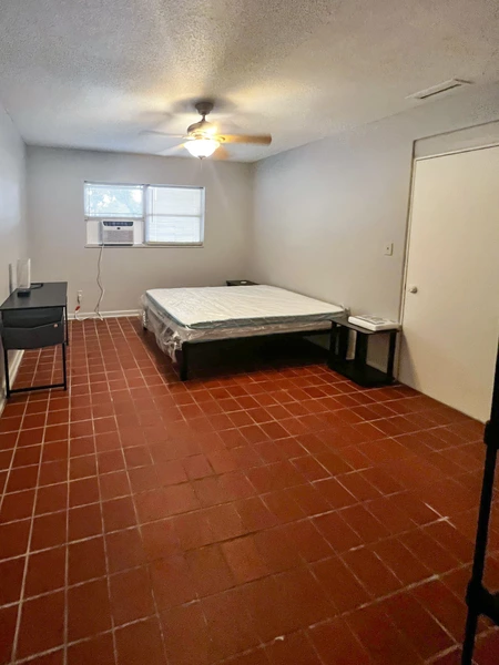 Coliving in Engelwood Park - East Orlando, Orlando