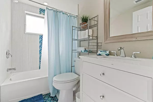 Coliving in University Square - North Tampa, Tampa