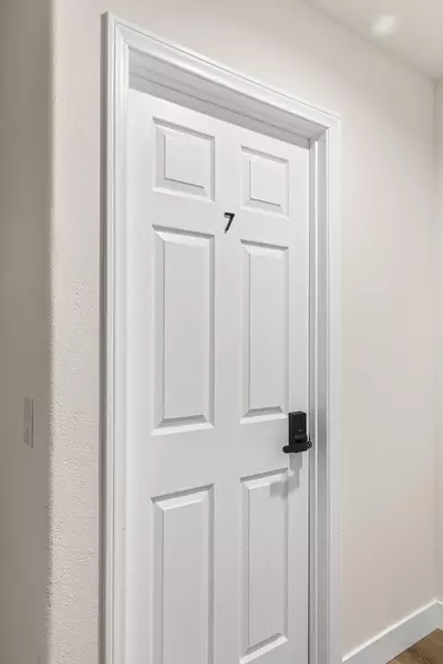 Coliving in Cathedral City - Inland Empire, Los Angeles