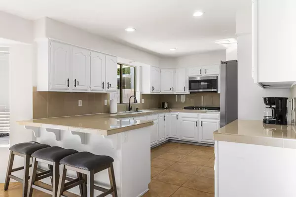 Coliving in Cathedral City - Inland Empire, Los Angeles