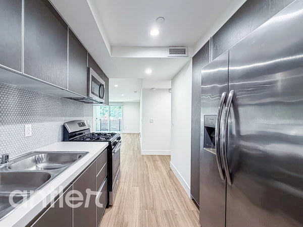 2 bedrooms apartment for rent in Sawtelle - Westside / South Bay, Los Angeles
