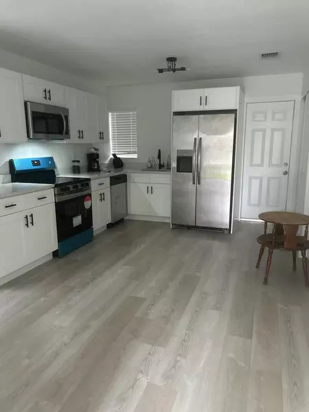 Coliving in Sulphur Springs - North Tampa, Tampa