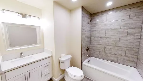 Coliving in Hillsboro - Outer Portland, Portland