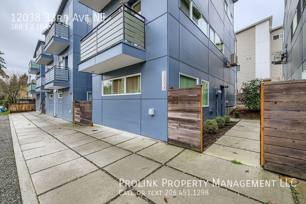 3 bedrooms apartment for rent in Lake City - North Seattle, Seattle