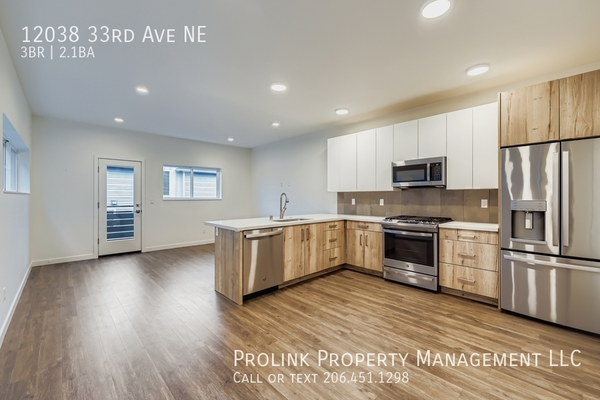 3 bedrooms apartment for rent in Lake City - North Seattle, Seattle