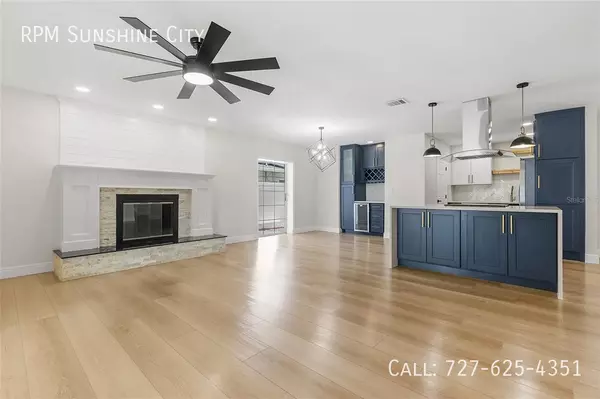 4 bedrooms apartment for rent in Town 'n' Country - West Tampa, Tampa