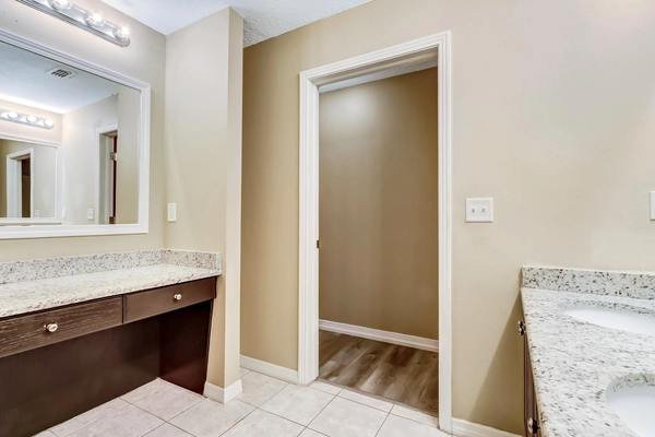 Coliving in Cedar Hills - Westside, Jacksonville