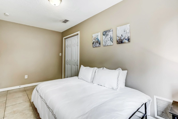 Coliving in Cedar Hills - Westside, Jacksonville