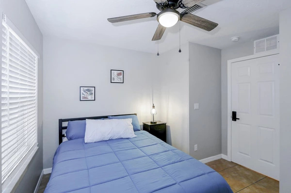 Coliving in Live Oaks Square - East Tampa, Tampa