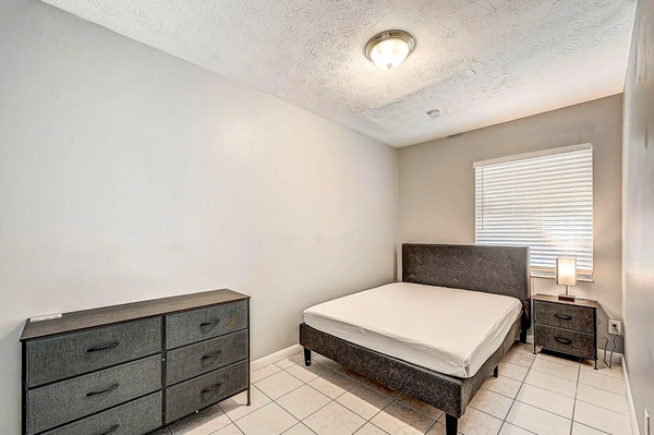 Coliving in Cedar Hills - Westside, Jacksonville