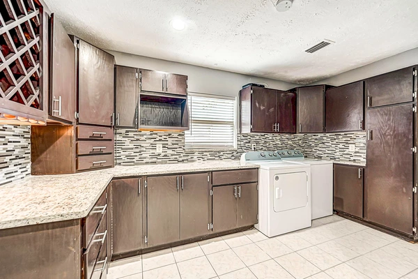 Coliving in Cedar Hills - Westside, Jacksonville