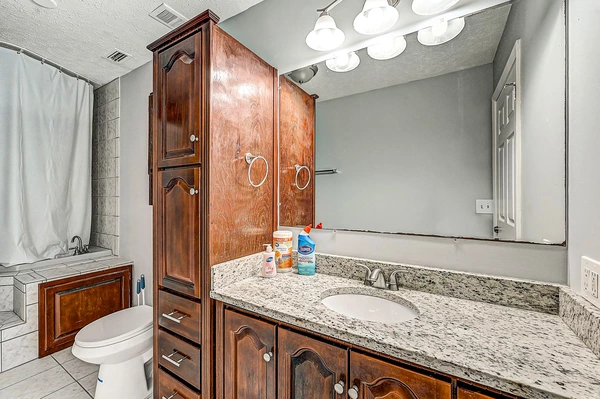 Coliving in Cedar Hills - Westside, Jacksonville