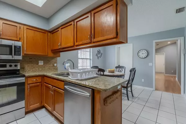 Coliving in Cedar Hills - Westside, Jacksonville