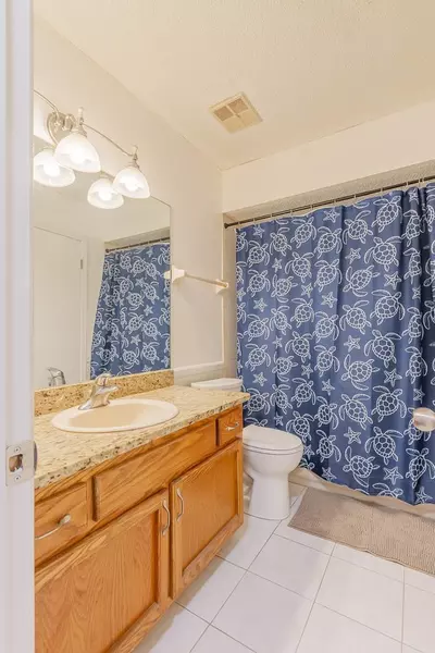 Coliving in Cedar Hills - Westside, Jacksonville