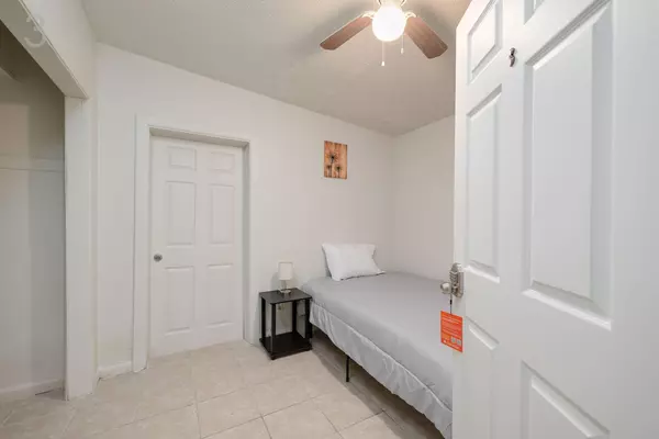 Coliving in Lake Forest - Northside, Jacksonville