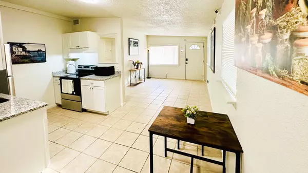 Coliving in Lake Forest - Northside, Jacksonville