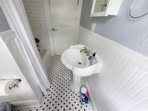 Coliving in Ybor City - Central Tampa, Tampa