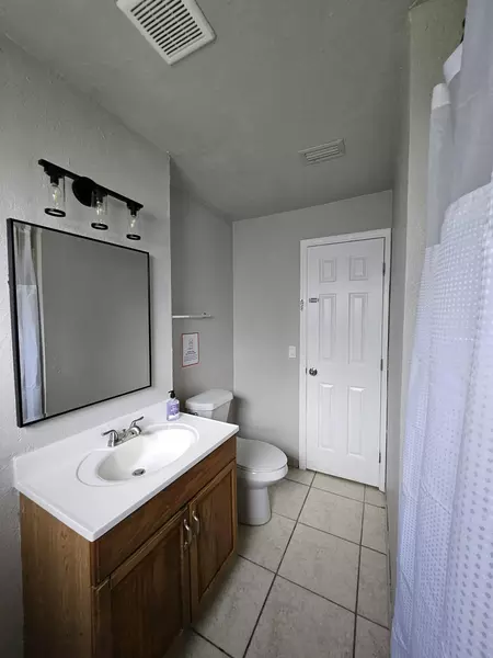 Coliving in Holden Heights - Central Orlando, Orlando