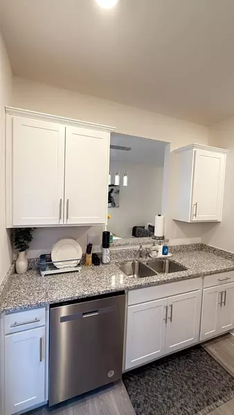 Coliving in Beatties Ford / Trinity - North Charlotte, Charlotte