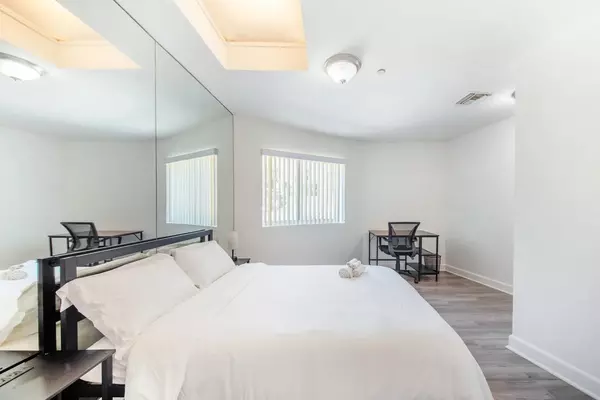Coliving in Westwood - Westside / South Bay, Los Angeles
