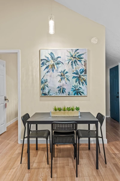 Coliving in Live Oaks Square - East Tampa, Tampa