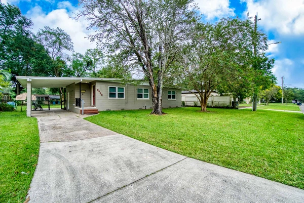 Coliving in Cedar Hills - Westside, Jacksonville