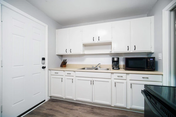 Coliving in Cedar Hills - Westside, Jacksonville