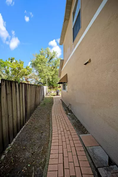 Coliving in Beach Park - West Tampa, Tampa