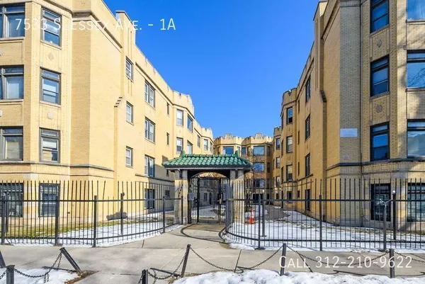 2 bedrooms apartment for rent in South Shore - South Side, Chicago